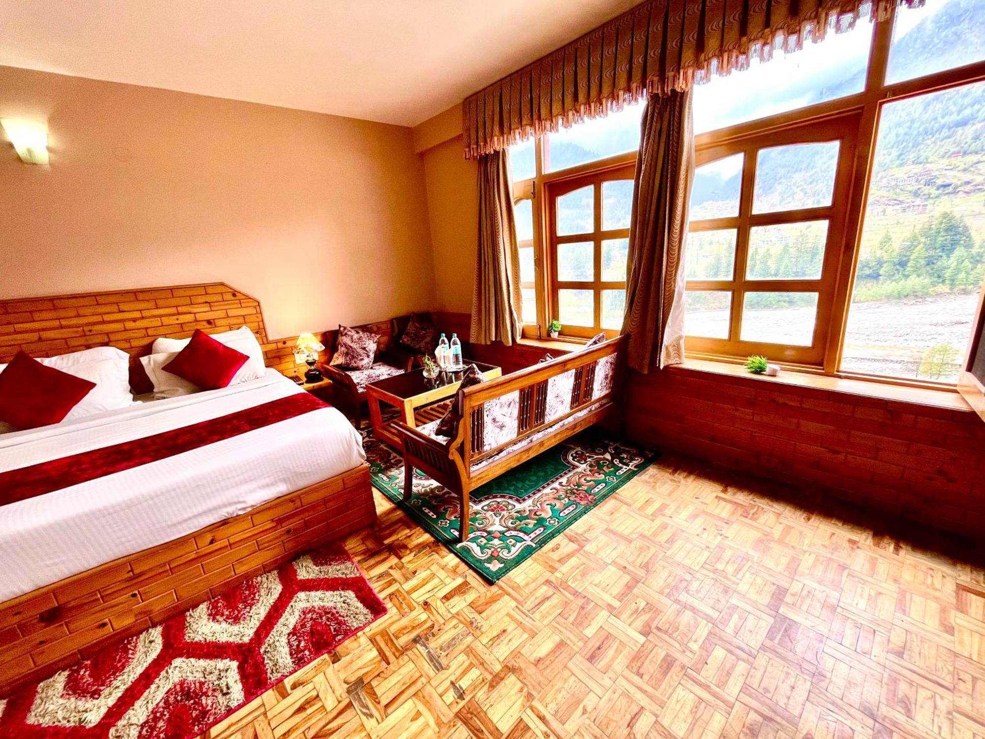 Snow Clad Riverview Hotel & Resort, Manali ภายนอก รูปภาพ