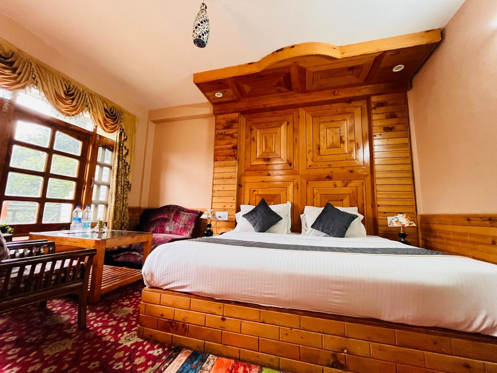 Snow Clad Riverview Hotel & Resort, Manali ภายนอก รูปภาพ