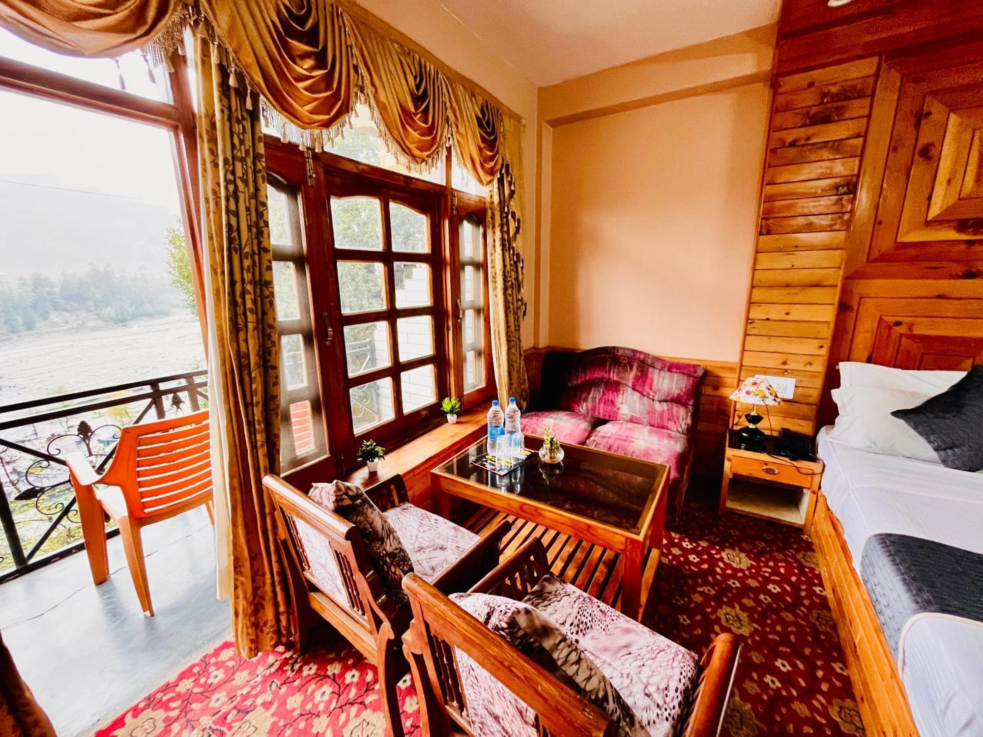 Snow Clad Riverview Hotel & Resort, Manali ภายนอก รูปภาพ