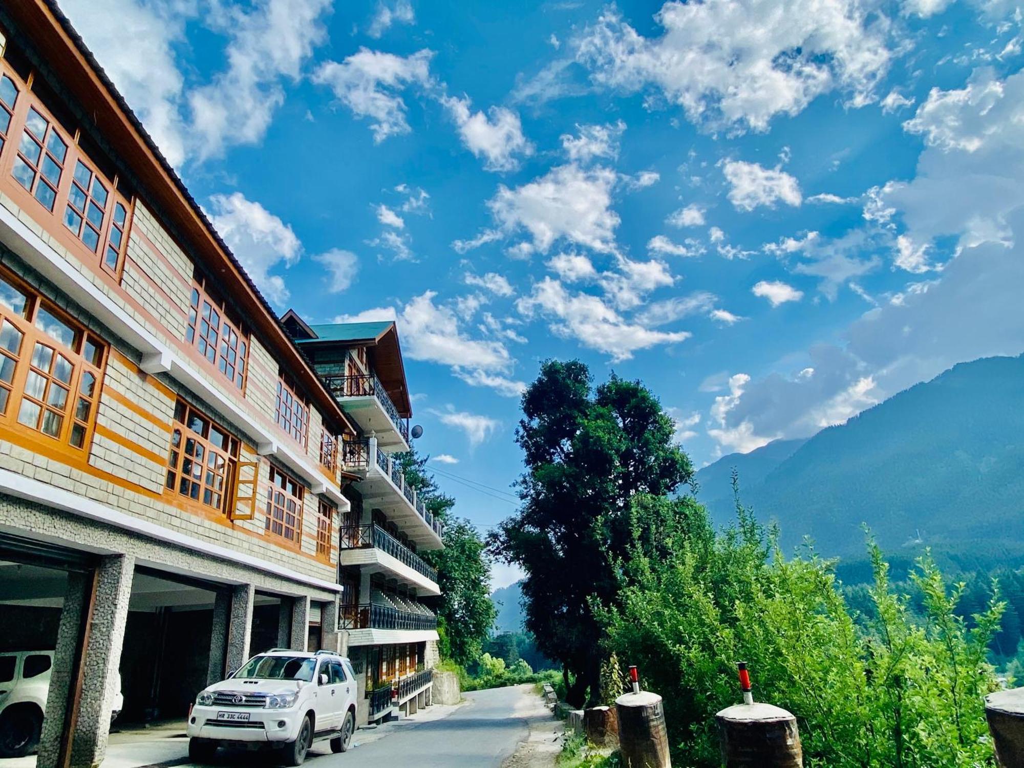 Snow Clad Riverview Hotel & Resort, Manali ภายนอก รูปภาพ